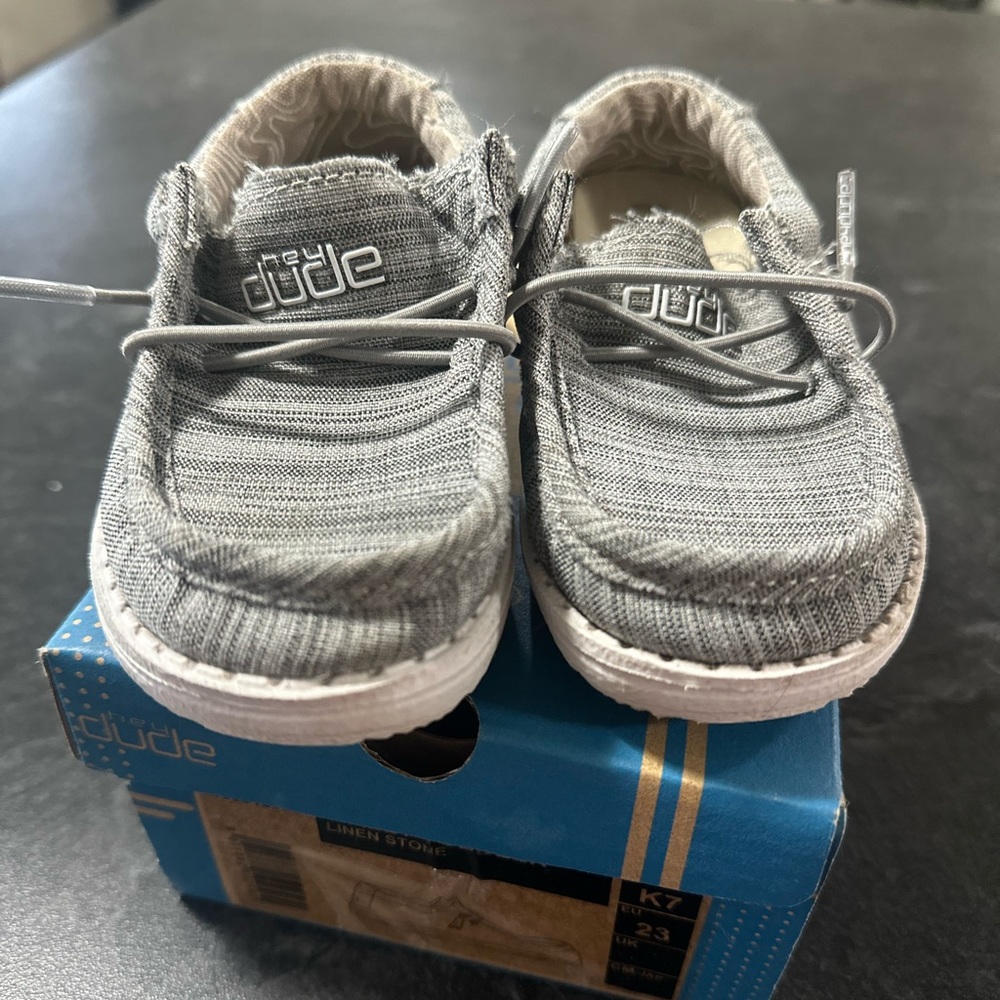 Toddler Size 7 Linen Stone Hey Dudes